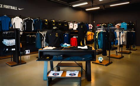 Voetbalshop Antwerpen .